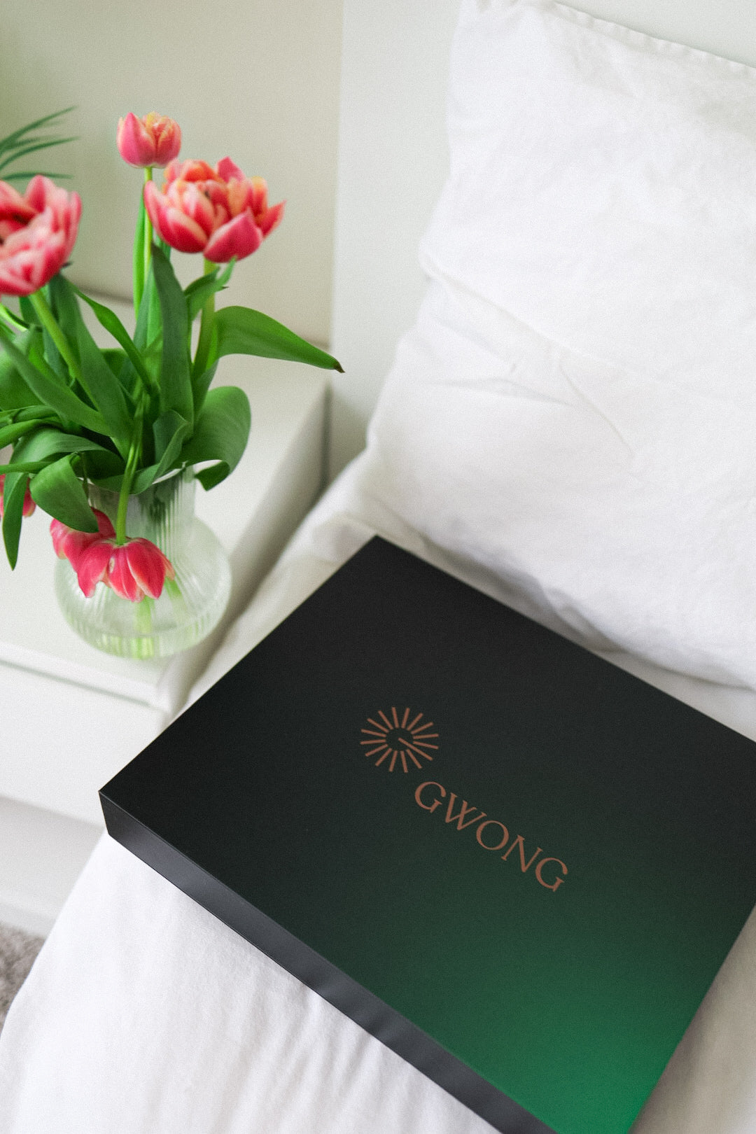 Gwong Premium LED Light Therapy Face Mask